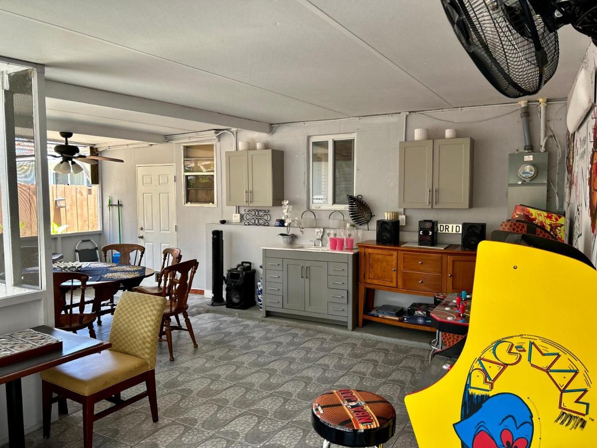 Main House 3 Bed 2 Bath & Guest House 1 Bed 1 Bath Miami Exterior photo