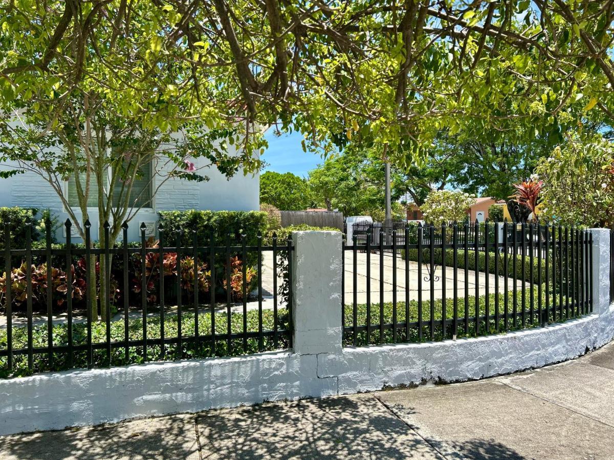 Main House 3 Bed 2 Bath & Guest House 1 Bed 1 Bath Miami Exterior photo