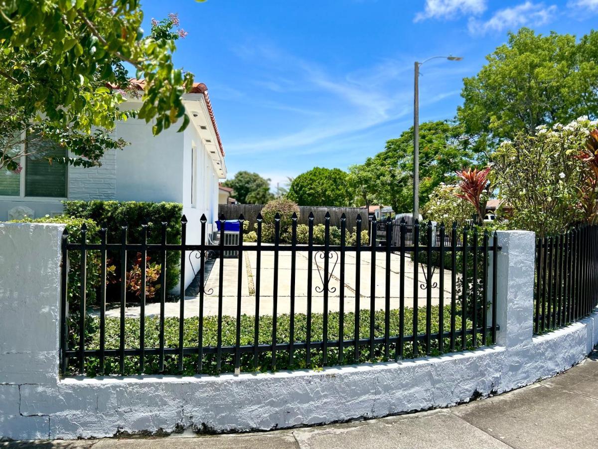 Main House 3 Bed 2 Bath & Guest House 1 Bed 1 Bath Miami Exterior photo