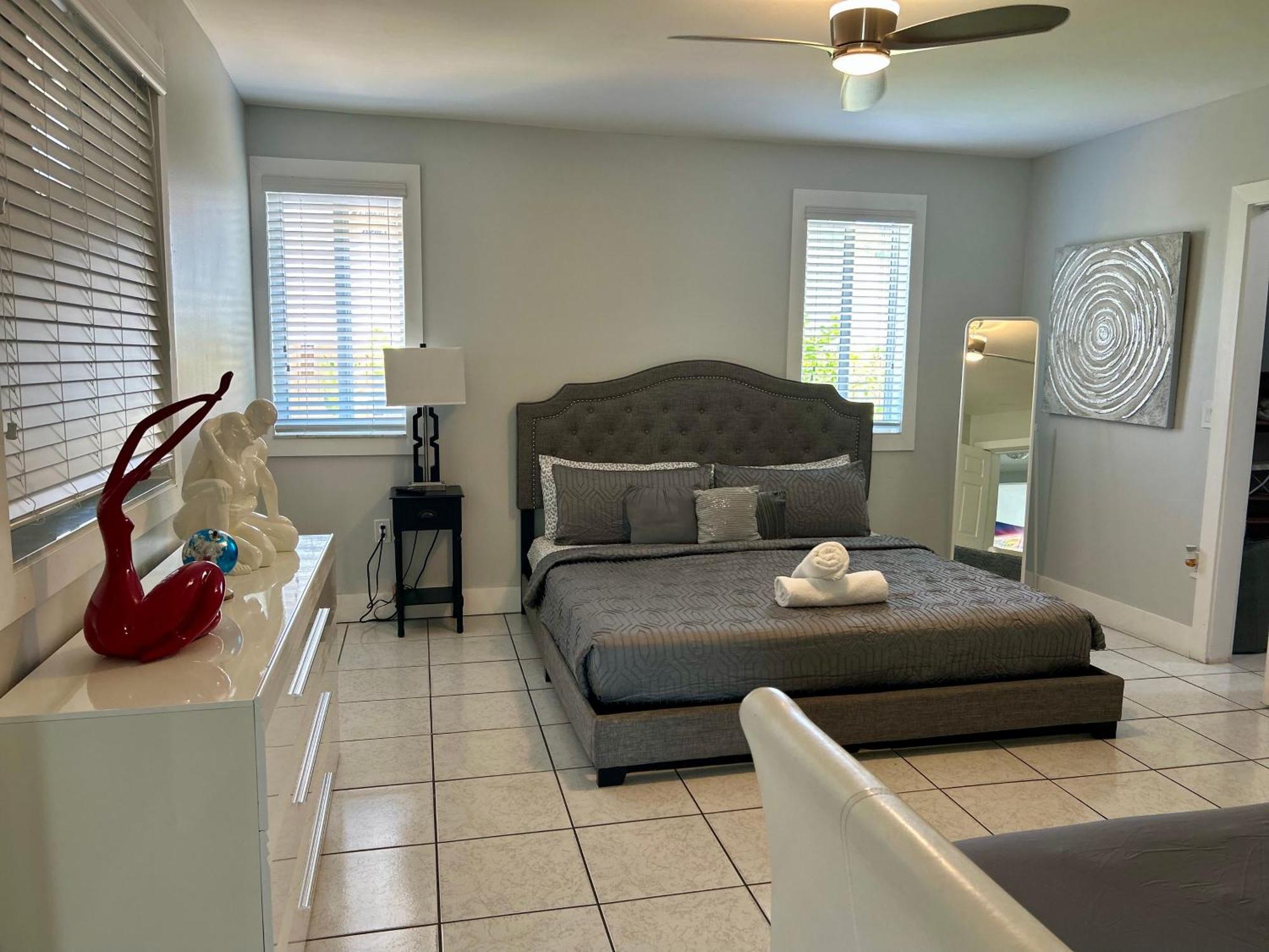 Main House 3 Bed 2 Bath & Guest House 1 Bed 1 Bath Miami Exterior photo